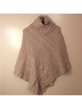 100% wool shawl/poncho